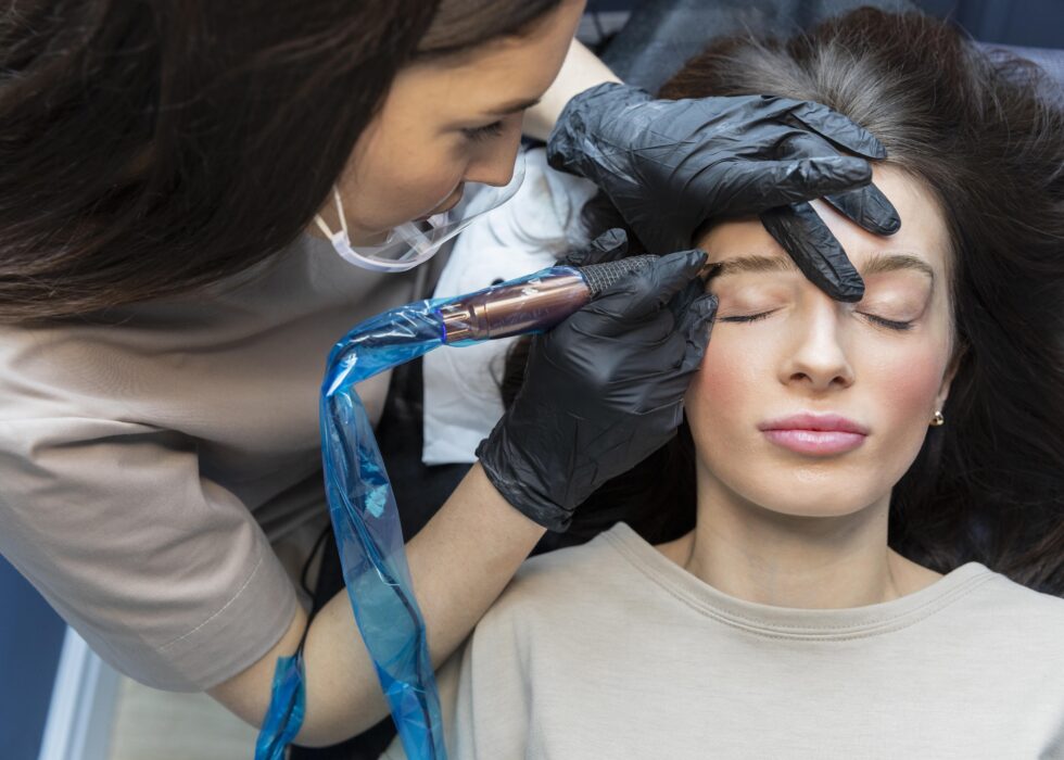 Eyebrow Tattoo Training: Everything You Need to Know Before Enrolling