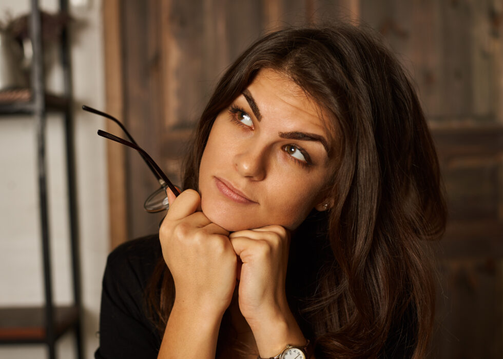 5 Eyebrow Shapes That Can Make You Look Younger, According To Our Makeup Artist