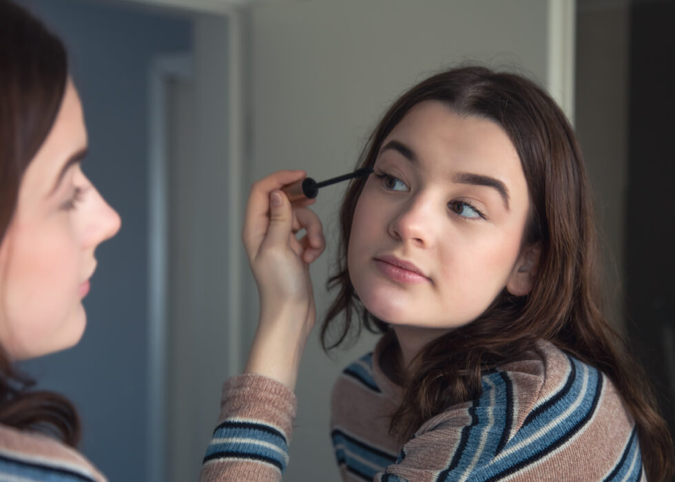 Who Should Consider Semi-Permanent Mascara Instead of Lash Extensions?